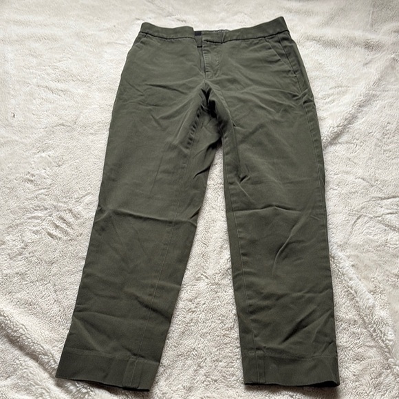 Banana Republic Olive Green Chino Pants | Classic Straight Leg Cotton Trousers - Picture 1 of 7